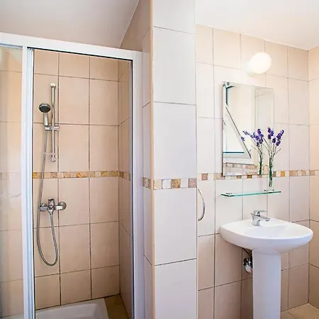 Sleeps 7 With Pool Air Con And Wifi Villa Latchi