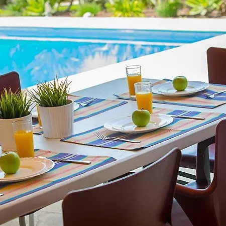 Sleeps 7 With Pool Air Con And Wifi Villa Lachi